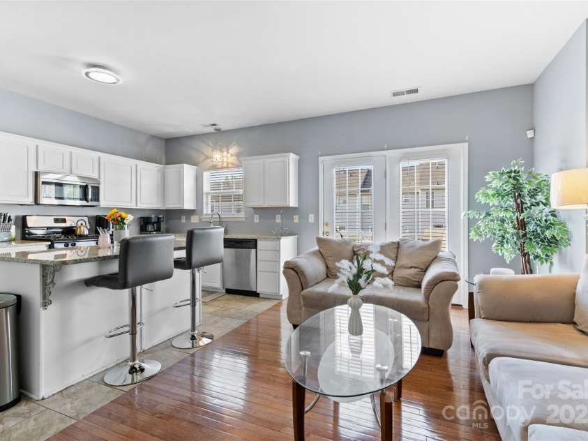 9775 Mallard Glen Drive, Charlotte, NC 28262.  MLS# CAR4259043, YatesRealty ID 19045. 