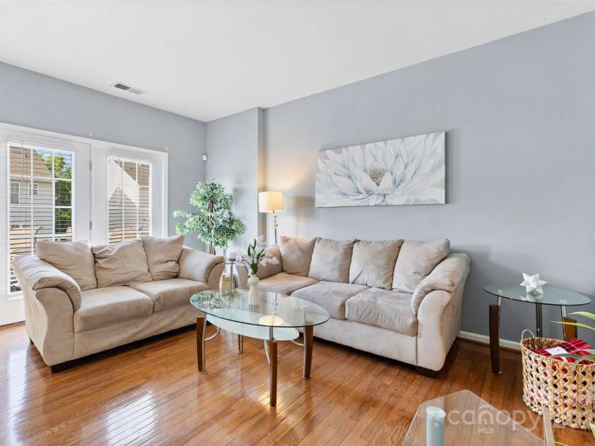 9775 Mallard Glen Drive, Charlotte, NC 28262.  MLS# CAR4259043, YatesRealty ID 19045. 
