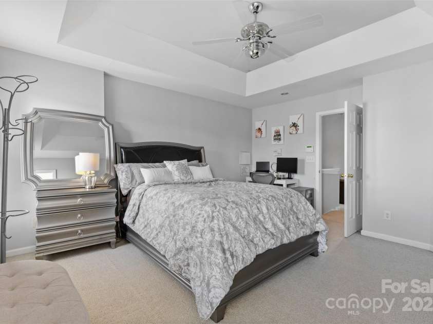 9775 Mallard Glen Drive, Charlotte, NC 28262.  MLS# CAR4259043, YatesRealty ID 19045. 