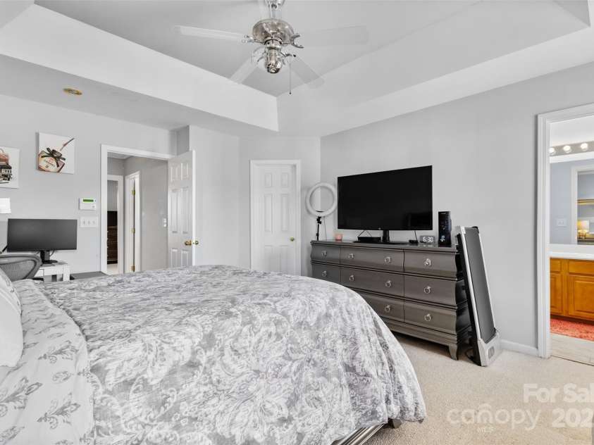 9775 Mallard Glen Drive, Charlotte, NC 28262.  MLS# CAR4259043, YatesRealty ID 19045. 