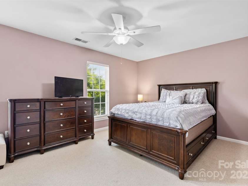 9775 Mallard Glen Drive, Charlotte, NC 28262.  MLS# CAR4259043, YatesRealty ID 19045. 