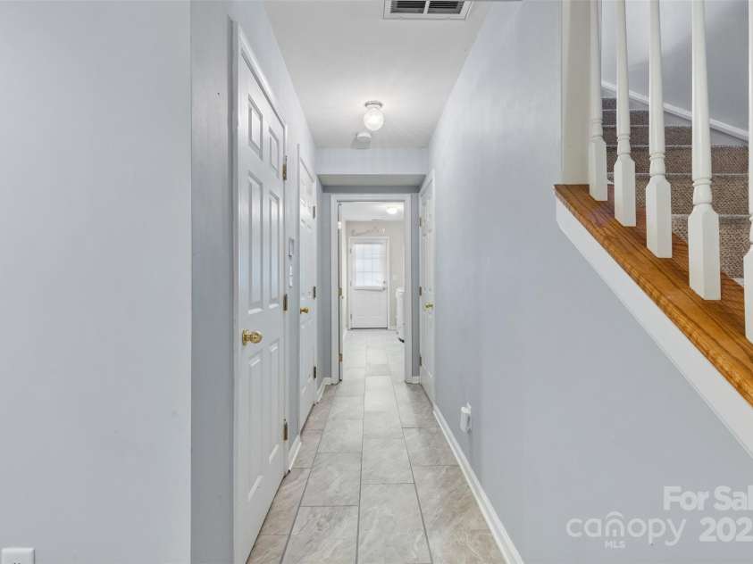 9775 Mallard Glen Drive, Charlotte, NC 28262.  MLS# CAR4259043, YatesRealty ID 19045. 