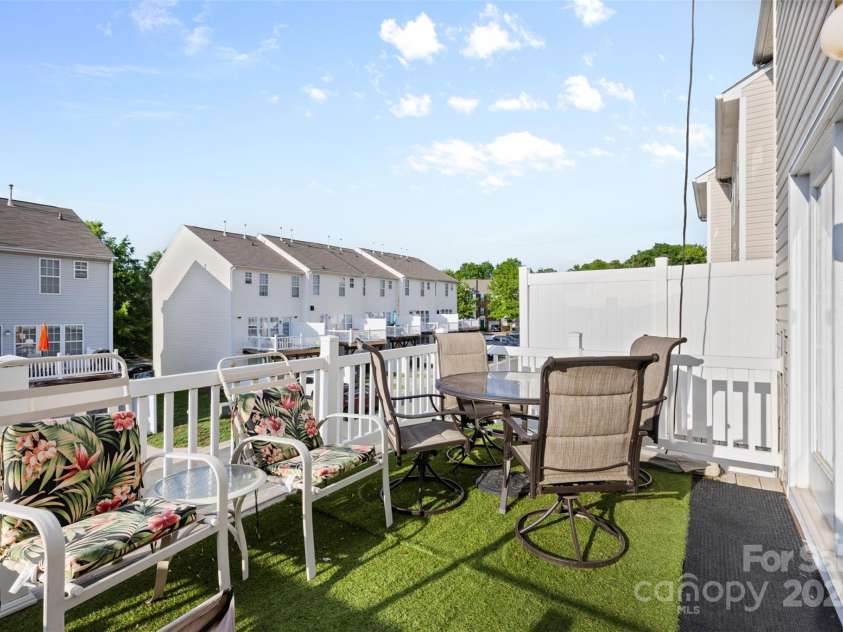 9775 Mallard Glen Drive, Charlotte, NC 28262.  MLS# CAR4259043, YatesRealty ID 19045. 