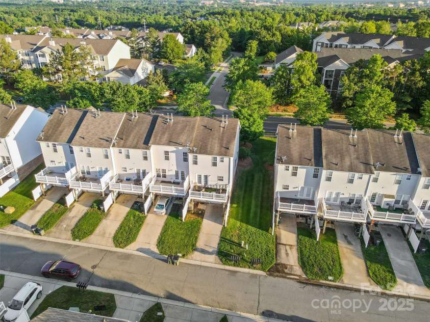9775 Mallard Glen Drive, Charlotte, NC 28262.  MLS# CAR4259043, YatesRealty ID 19045. 