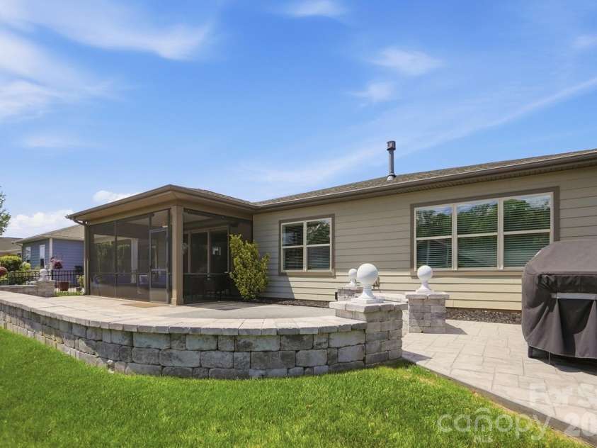6196 Raven Rock Drive, Denver, NC 28037.  MLS# CAR4374503, YatesRealty ID 19046. 