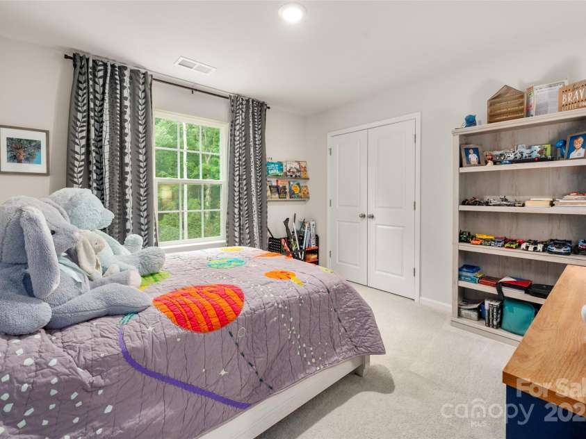 13025 Cinnamon Fern Lane, Charlotte, NC 28227.  MLS# CAR4261484, YatesRealty ID 19047. 