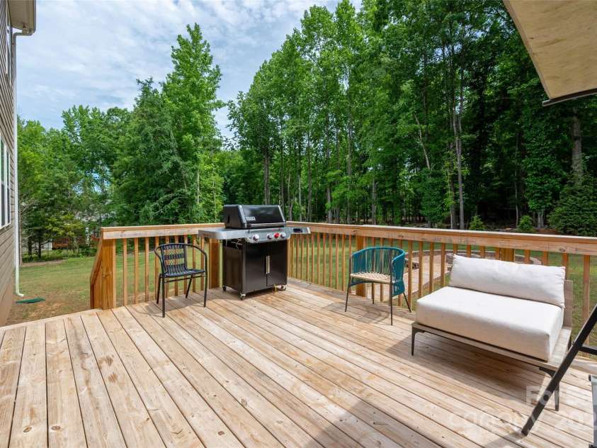 13025 Cinnamon Fern Lane, Charlotte, NC 28227.  MLS# CAR4261484, YatesRealty ID 19047. 