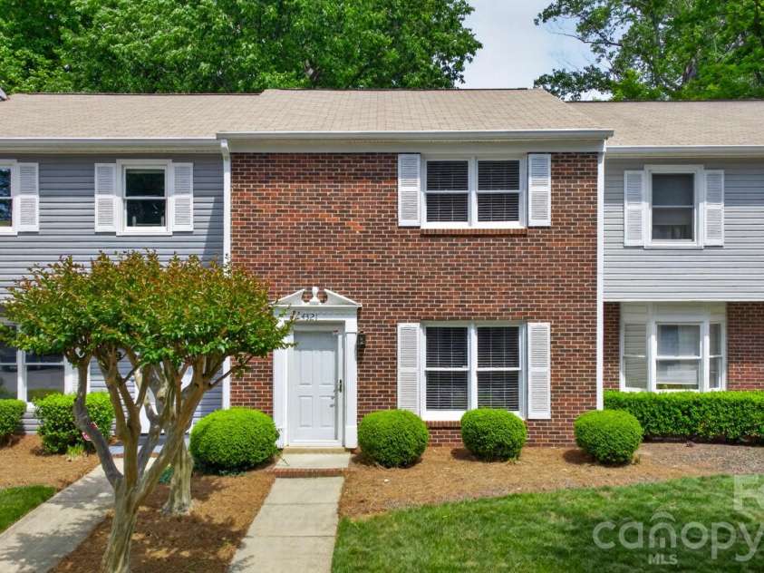 4321 Baylor Street, Greensboro, NC 27455.  MLS# CAR4378794, YatesRealty ID 19047. 