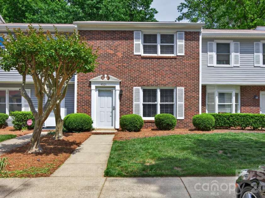 4321 Baylor Street, Greensboro, NC 27455.  MLS# CAR4378794, YatesRealty ID 19047. 