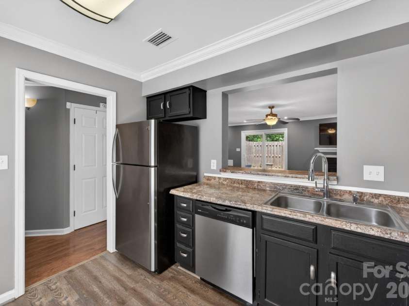 4321 Baylor Street, Greensboro, NC 27455.  MLS# CAR4378794, YatesRealty ID 19047. 
