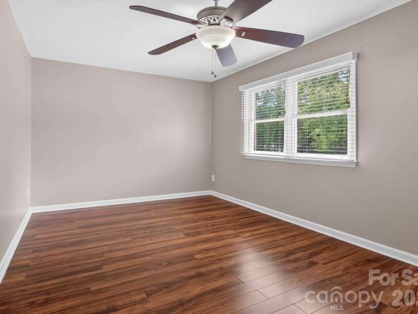4321 Baylor Street, Greensboro, NC 27455.  MLS# CAR4378794, YatesRealty ID 19047. 