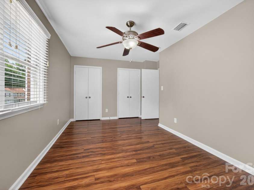 4321 Baylor Street, Greensboro, NC 27455.  MLS# CAR4378794, YatesRealty ID 19047. 