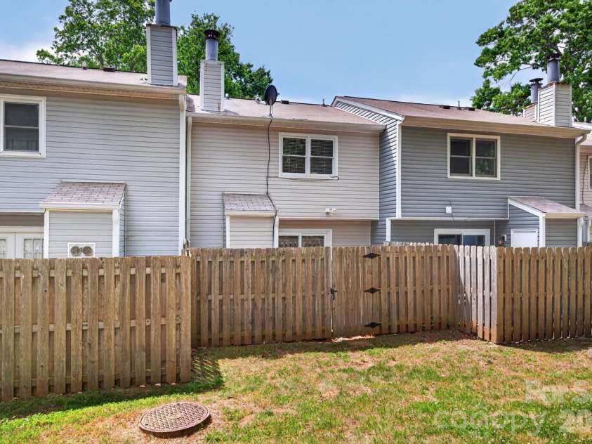 4321 Baylor Street, Greensboro, NC 27455.  MLS# CAR4378794, YatesRealty ID 19047. 