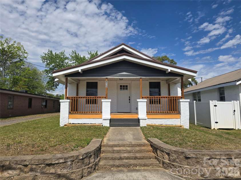 813 Highland Avenue, Hickory, NC 28602.  MLS# CAR4377576, YatesRealty ID 19048. Front