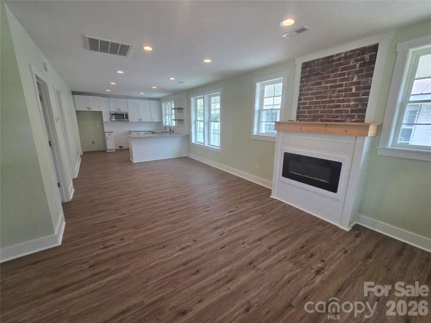 813 Highland Avenue, Hickory, NC 28602.  MLS# CAR4377576, YatesRealty ID 19048. Living - Dining - Kitchen