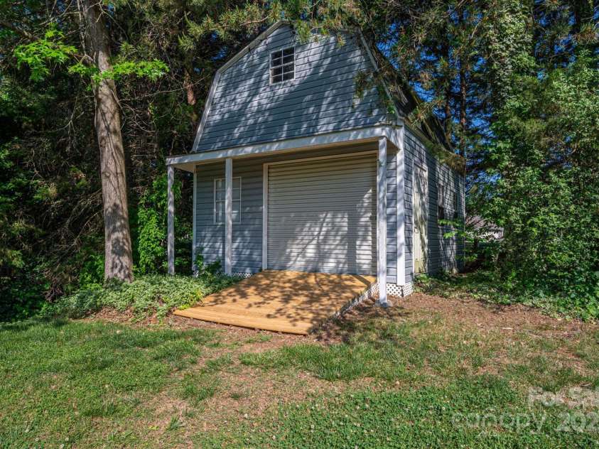 7905 Sedgebrook Drive, Stanley, NC 28164.  MLS# CAR4251504, YatesRealty ID 19049. 