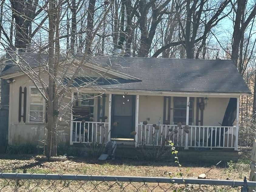 185 Flat Stone Drive, Clover, SC 29710.  MLS# CAR4231043, YatesRealty ID 1905. 