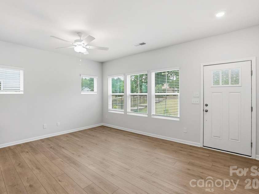 5847 Tuckaseegee Road, Charlotte, NC 28208.  MLS# CAR4401594, YatesRealty ID 1905. 