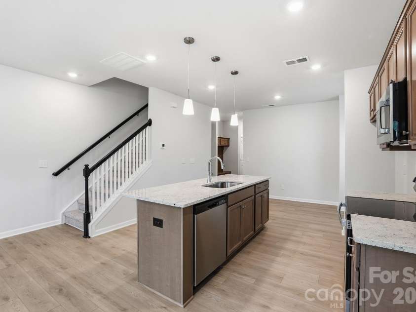 5847 Tuckaseegee Road, Charlotte, NC 28208.  MLS# CAR4401594, YatesRealty ID 1905. 