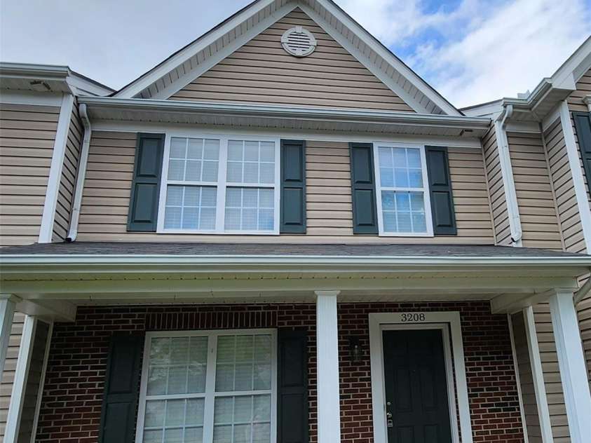3208 Barons Court Road, Charlotte, NC 28213.  MLS# CAR4265880, YatesRealty ID 19050. 