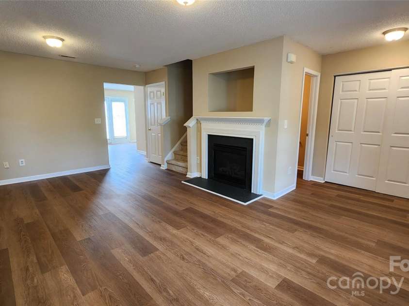 3208 Barons Court Road, Charlotte, NC 28213.  MLS# CAR4265880, YatesRealty ID 19050. 