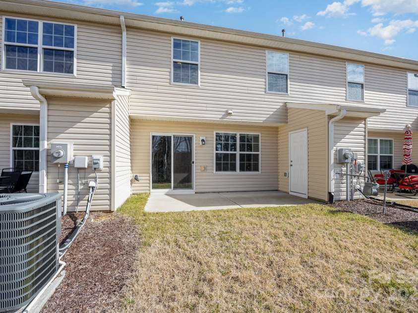 122 Red Plum Lane, Jamestown, NC 27282.  MLS# CAR4222988, YatesRealty ID 19051. 