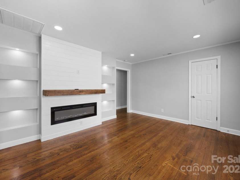 1319 Mt Gallant Road, Rock Hill, SC 29732.  MLS# CAR4267215, YatesRealty ID 19056. 