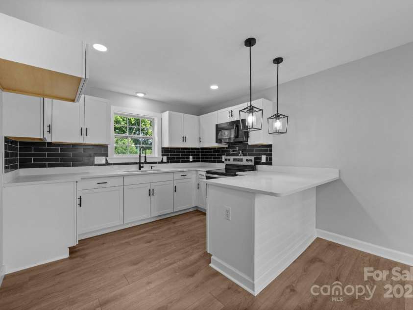 1319 Mt Gallant Road, Rock Hill, SC 29732.  MLS# CAR4267215, YatesRealty ID 19056. 