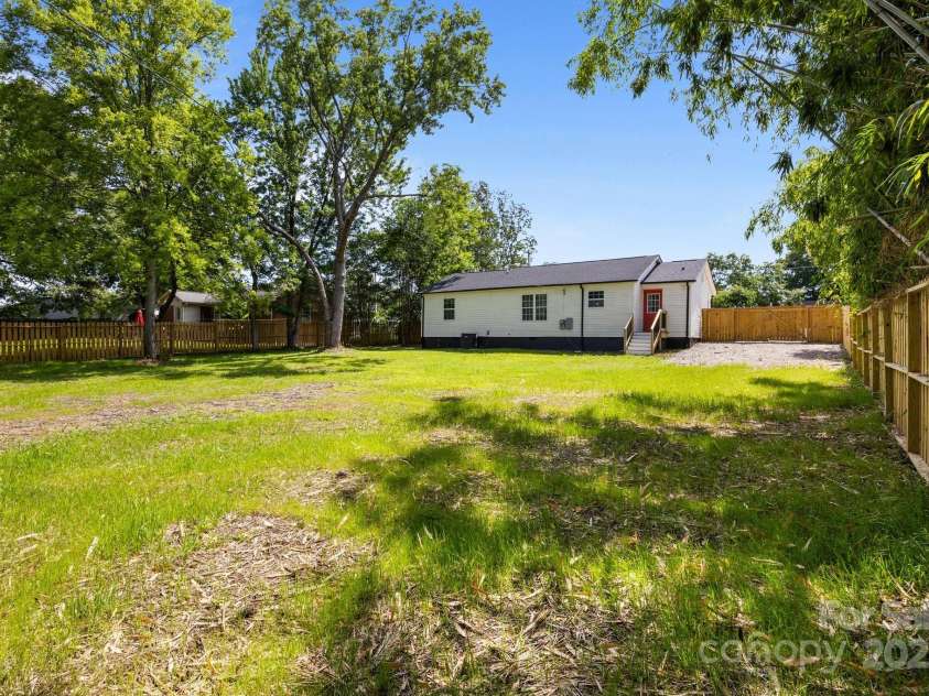 1319 Mt Gallant Road, Rock Hill, SC 29732.  MLS# CAR4267215, YatesRealty ID 19056. 