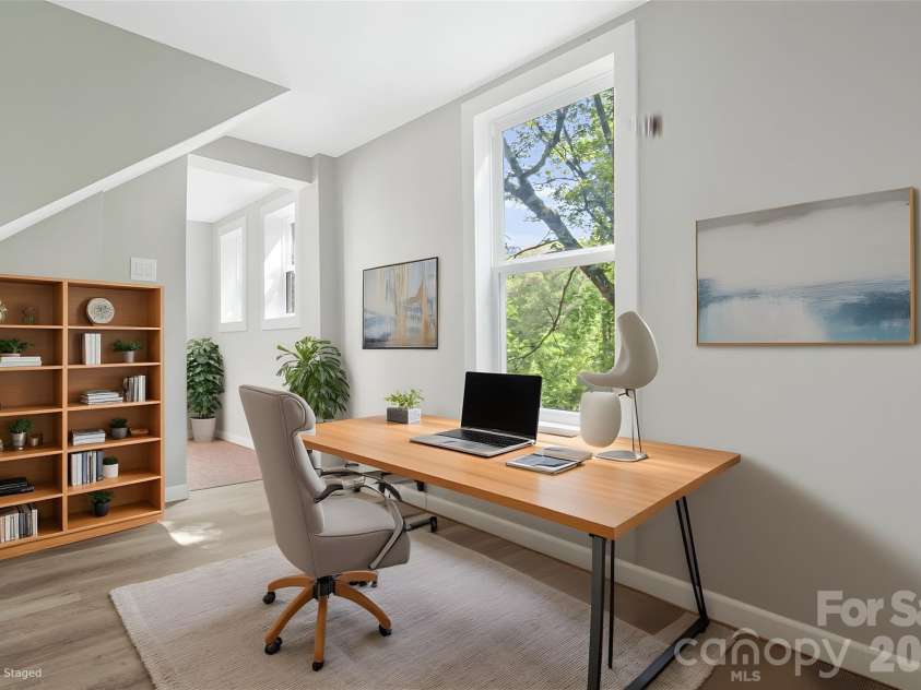 95 Grassy View Road, Candler, NC 28715.  MLS# CAR4283278, YatesRealty ID 19056. A sweet office space with a view!