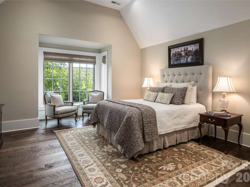 18 Fairsted Drive, Asheville, NC 28803.  MLS# CAR4377643, YatesRealty ID 19057. 