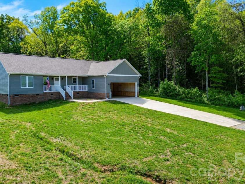3867 Ritchie Road, Lincolnton, NC 28092.  MLS# CAR4370577, YatesRealty ID 19058. 