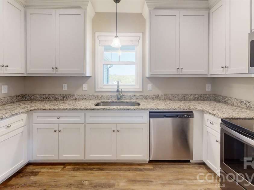 3867 Ritchie Road, Lincolnton, NC 28092.  MLS# CAR4370577, YatesRealty ID 19058. Kitchen