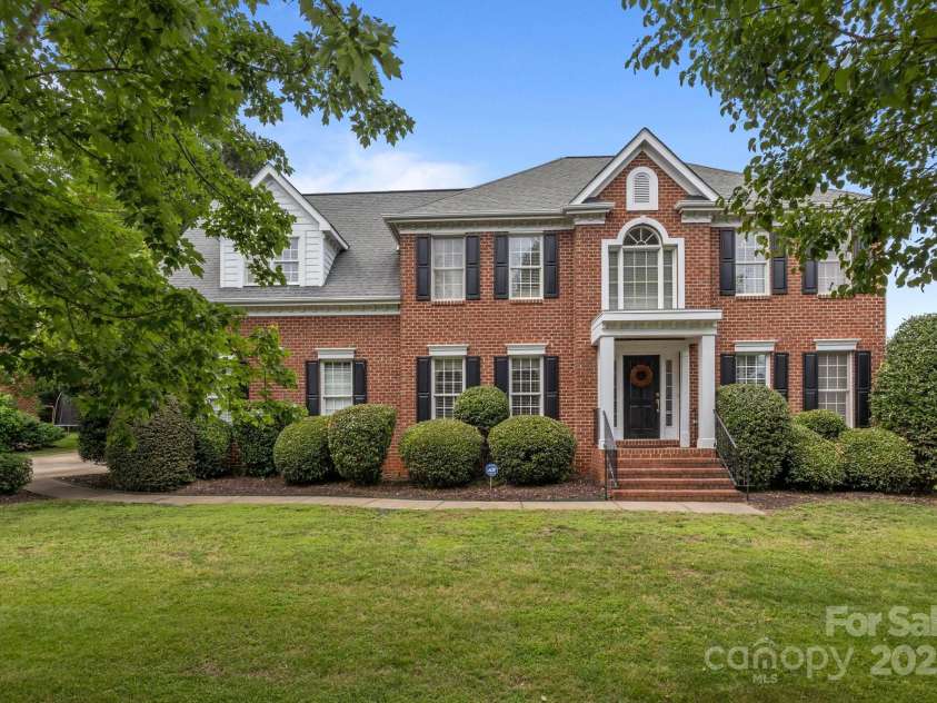 9717 Waterton Court, Huntersville, NC 28078.  MLS# CAR4268176, YatesRealty ID 19059. 
