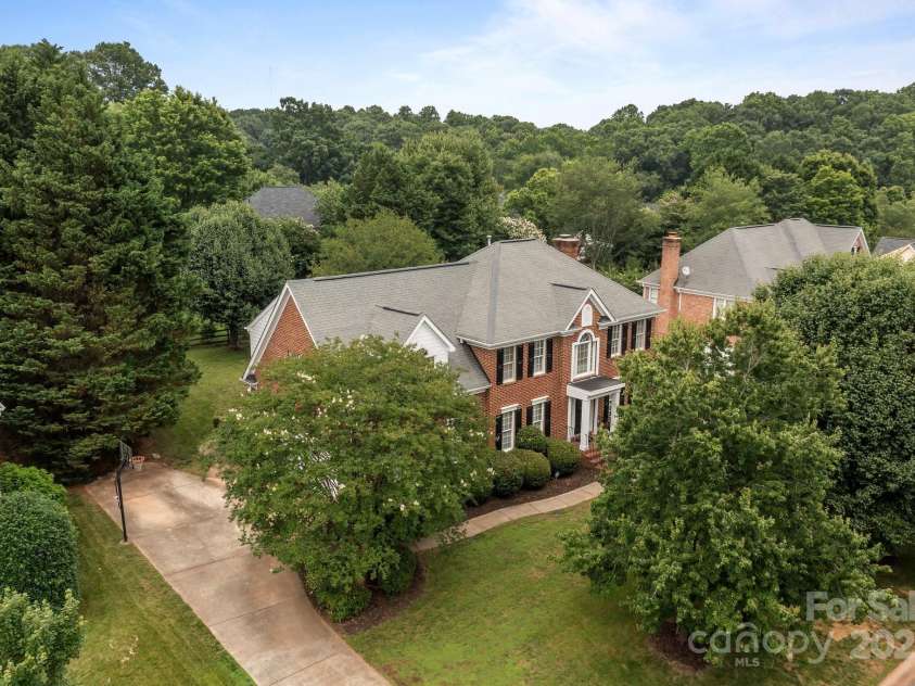 9717 Waterton Court, Huntersville, NC 28078.  MLS# CAR4268176, YatesRealty ID 19059. 