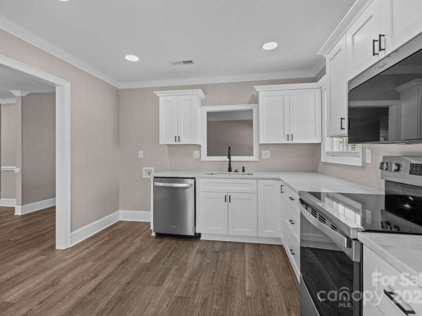 2912 Peachwood Court, Fort Mill, SC 29715.  MLS# CAR4312420, YatesRealty ID 1906. 