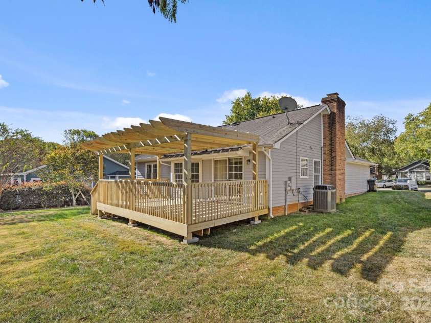 2912 Peachwood Court, Fort Mill, SC 29715.  MLS# CAR4312420, YatesRealty ID 1906. 