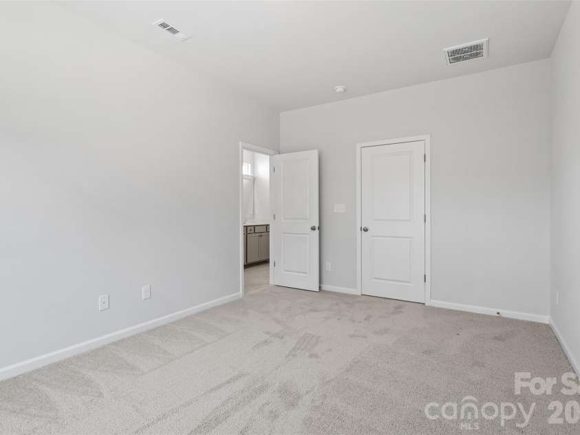 5869 Tuckaseegee Road, Charlotte, NC 28208.  MLS# CAR4342458, YatesRealty ID 1906. 