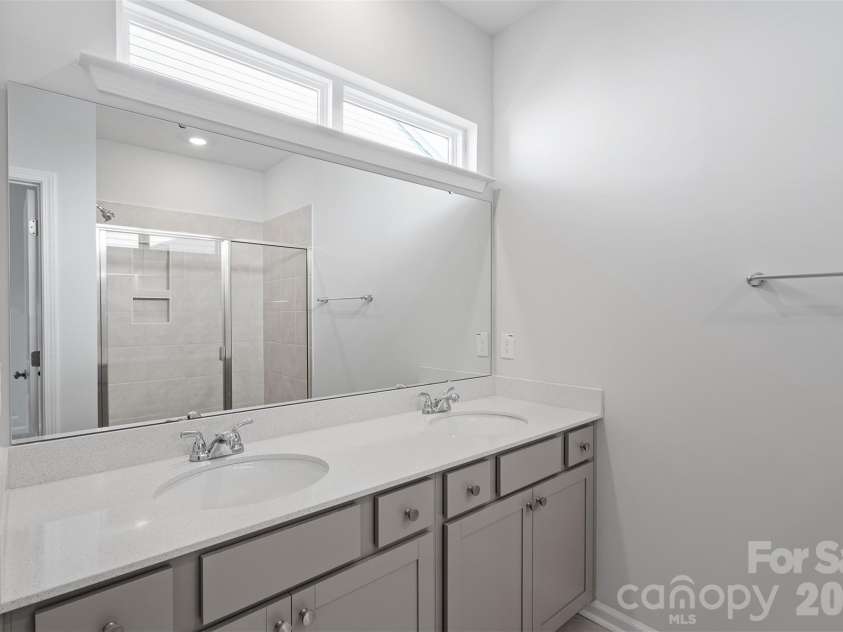 5869 Tuckaseegee Road, Charlotte, NC 28208.  MLS# CAR4342458, YatesRealty ID 1906. 