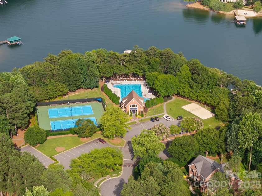 4218 Ash Hollow Lane, Denver, NC 28037.  MLS# CAR4268406, YatesRealty ID 19060. 