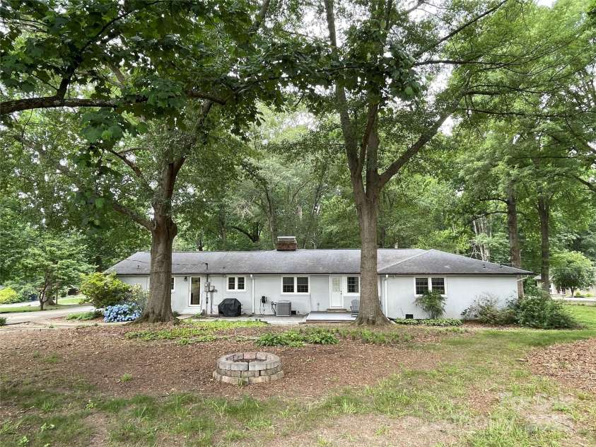 103 Boyd Drive, Stanley, NC 28164.  MLS# CAR4268439, YatesRealty ID 19061. 