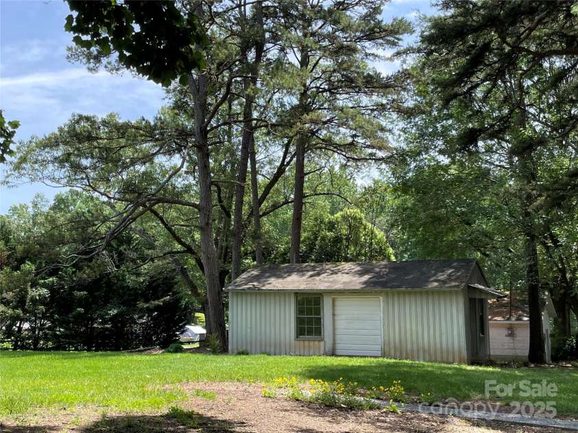 103 Boyd Drive, Stanley, NC 28164.  MLS# CAR4268439, YatesRealty ID 19061. 