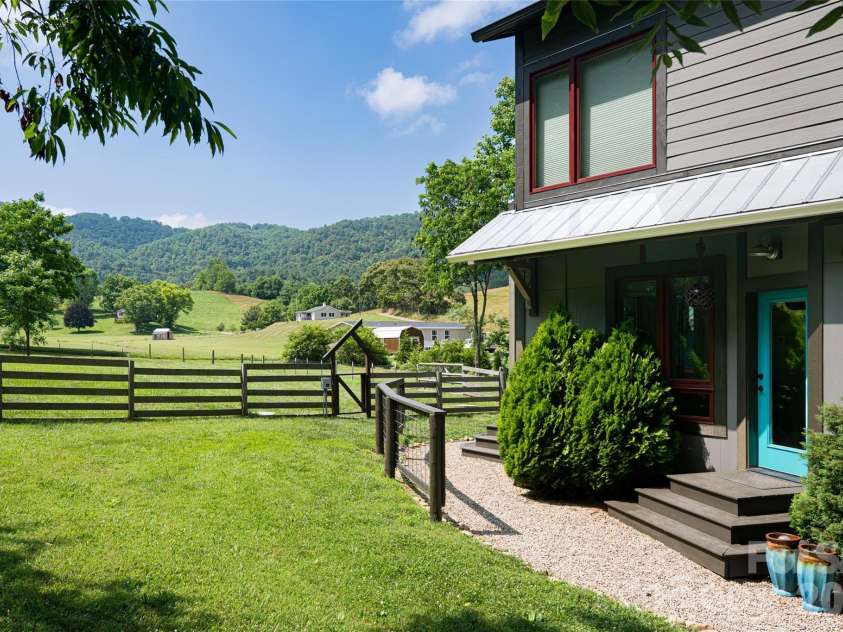 43 Upper Herron Cove Road, Weaverville, NC 28787.  MLS# CAR4352588, YatesRealty ID 19061. 