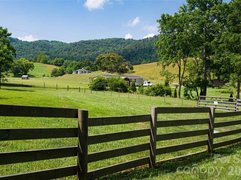 43 Upper Herron Cove Road, Weaverville, NC 28787.  MLS# CAR4352588, YatesRealty ID 19061. 