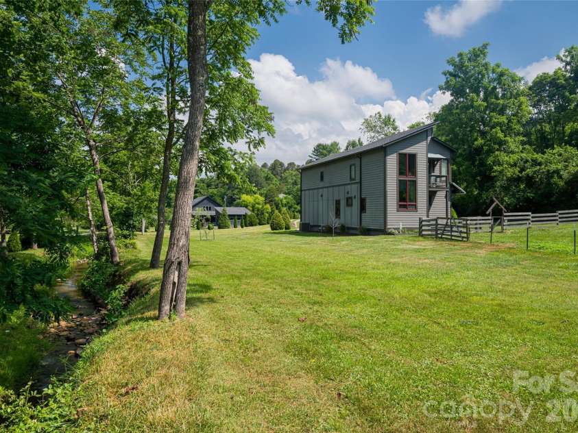 43 Upper Herron Cove Road, Weaverville, NC 28787.  MLS# CAR4352588, YatesRealty ID 19061. 