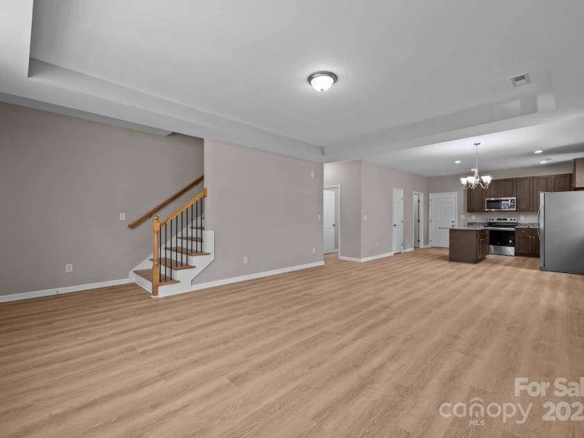 126 Aurora Boulevard, Matthews, NC 28105.  MLS# CAR4268885, YatesRealty ID 19062. 