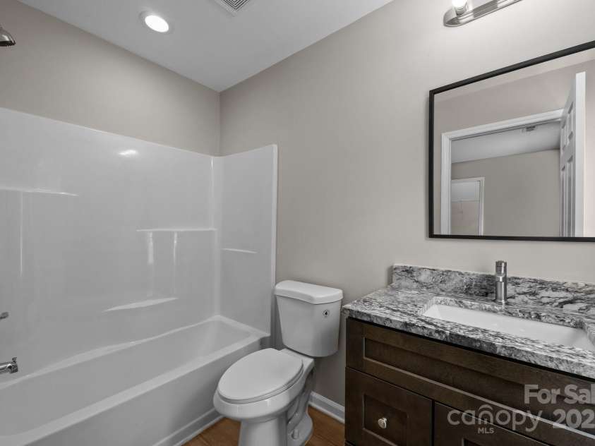 130 Aurora Boulevard, Matthews, NC 28105.  MLS# CAR4268869, YatesRealty ID 19063. 