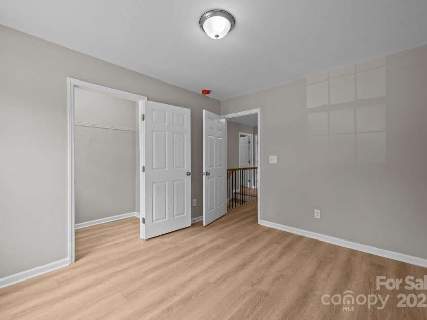 130 Aurora Boulevard, Matthews, NC 28105.  MLS# CAR4268869, YatesRealty ID 19063. 