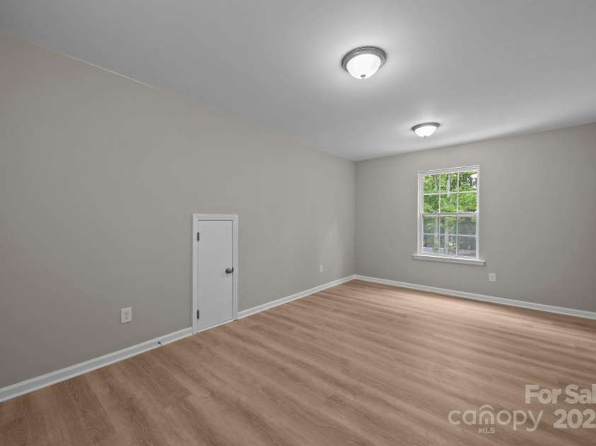 130 Aurora Boulevard, Matthews, NC 28105.  MLS# CAR4268869, YatesRealty ID 19063. Bonus/Bed