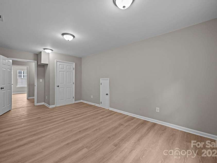 130 Aurora Boulevard, Matthews, NC 28105.  MLS# CAR4268869, YatesRealty ID 19063. Bonus/Bed
